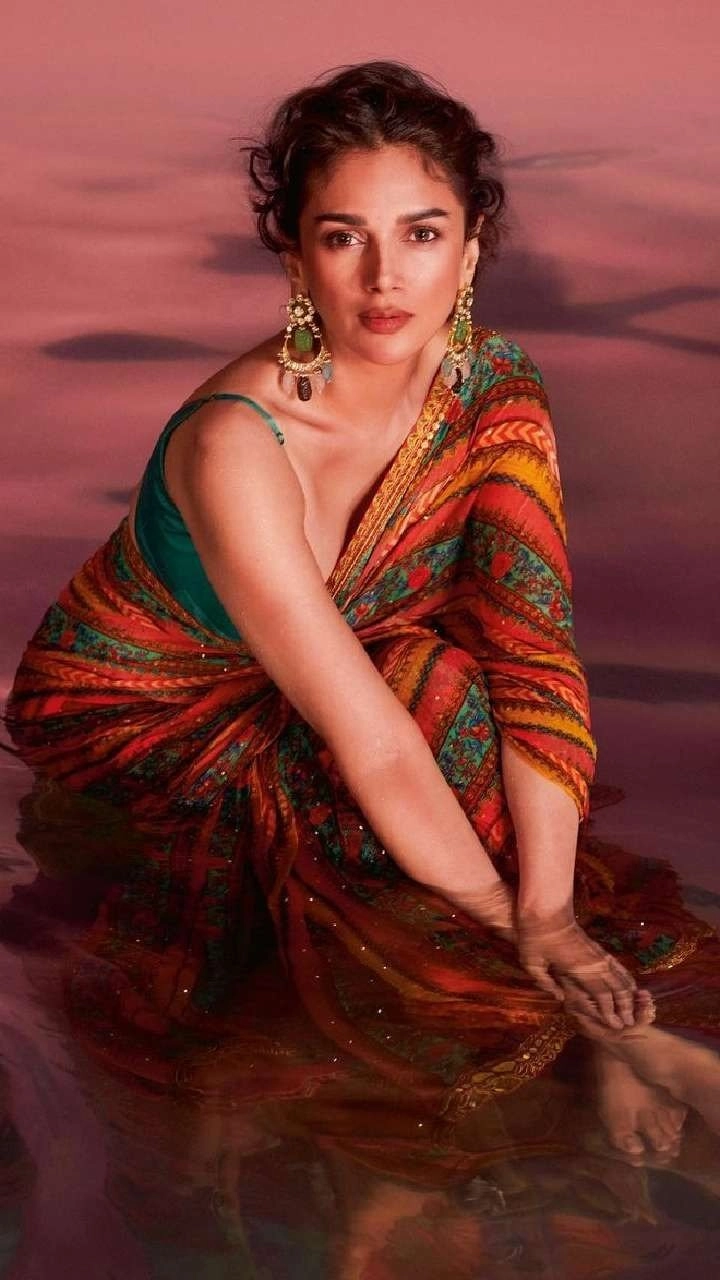 Fashion Tips: અદિતિ રાવ હૈદરીના બ્રાઈડલ લુક્સ…લગ્નમાં જતા પહેલા લઈ શકે છે ડ્રેસ અપ આઈડિયા https://www.pravinews.com/lifestyle/fashion-news/fashion-tips-aditi-rao-hydaris-bridal-looks-dress-up-ideas-can-be-taken-before-going-to-the-wedding-3625