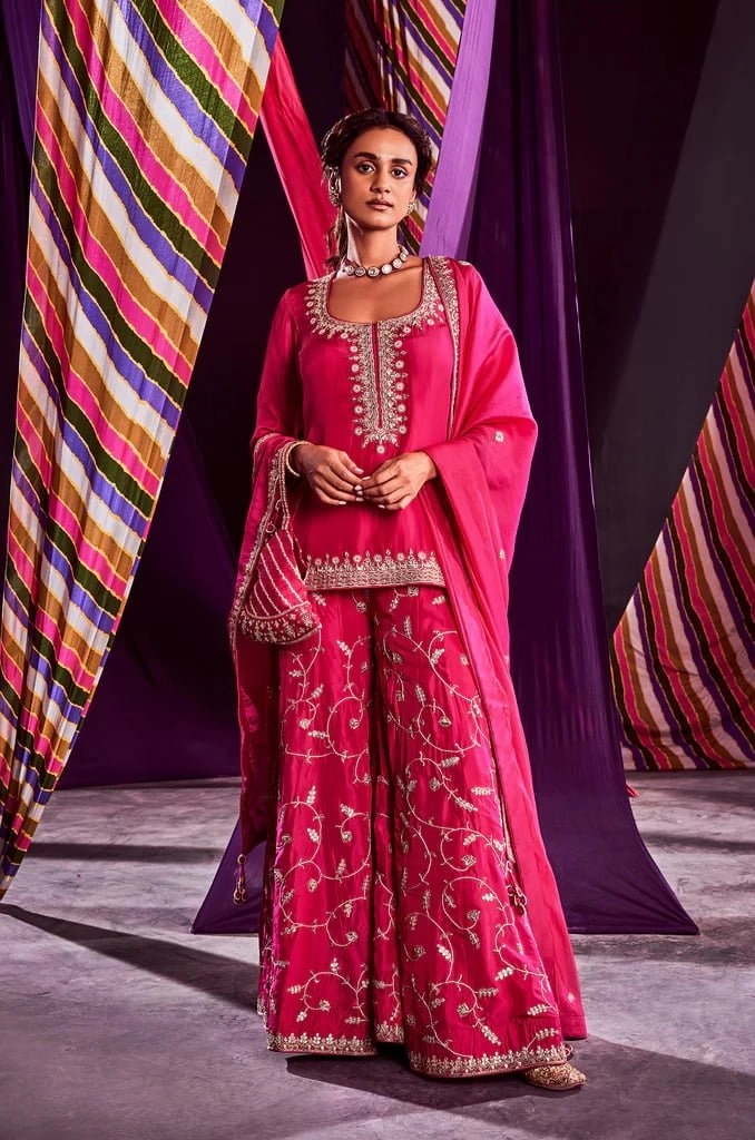 Chaitra Navratri 2024: નવરાત્રિ દરમિયાન પહેરો પિંક કલરના આઉટફિટ, દેખાસો સુંદર 2 Chaitra Navratri 2024: નવરાત્રિ દરમિયાન પહેરો પિંક કલરના આઉટફિટ, દેખાસો સુંદર https://www.pravinews.com/lifestyle/fashion-news/wear-pink-color-outfits-during-navratri-2539