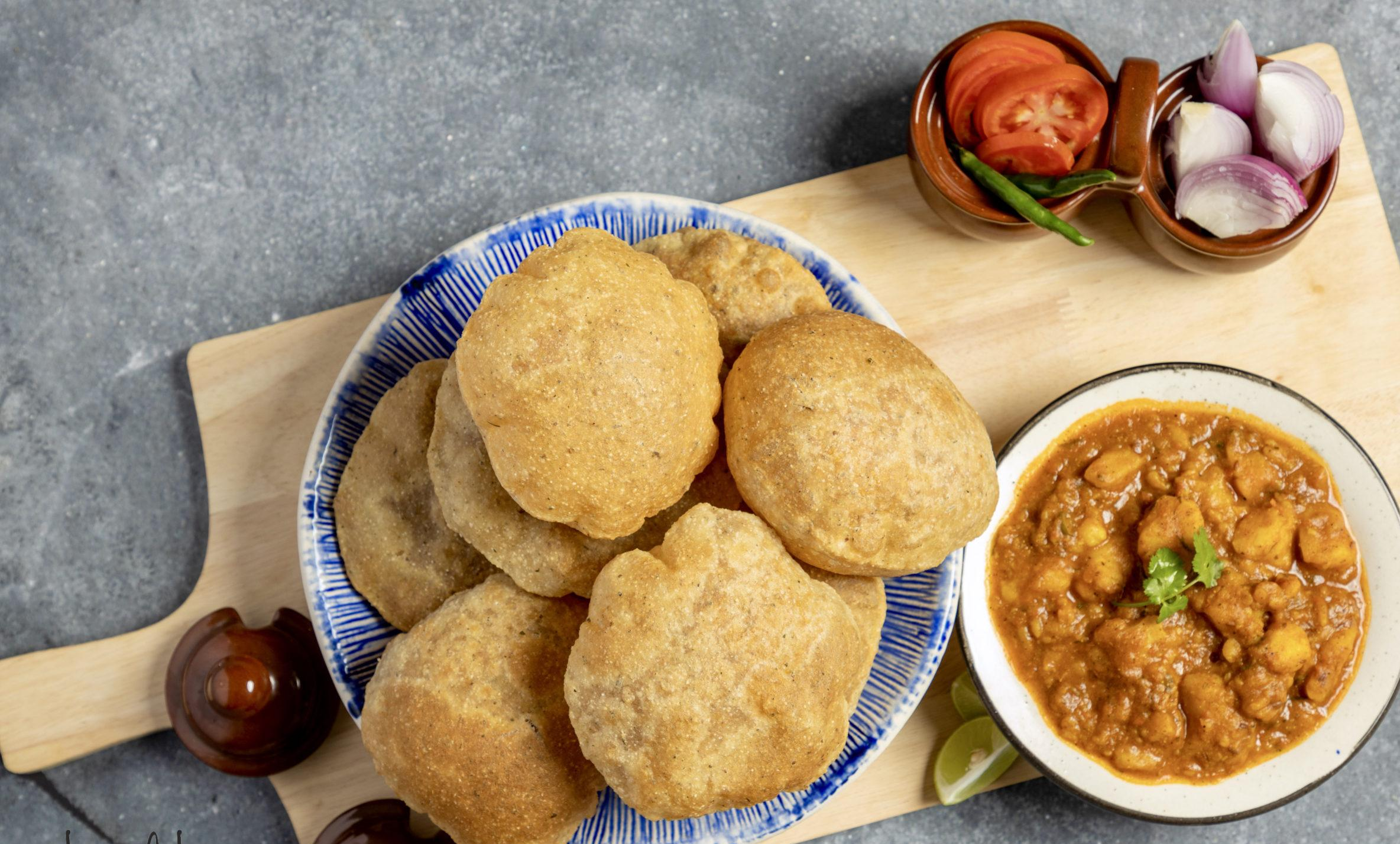 Breakfast Recipe: નાસ્તામાં કુટુંબના સભ્યોને ખવડાવો પુરી અને બટાકાનું શાક, મન ની સાથે પેટ પણ થઇ જશે તૃપ્ત https://www.pravinews.com/food/breakfast-recipe-in-gujarati-how-to-make-puri-and-aloo-ki-sabji-at-home-9972