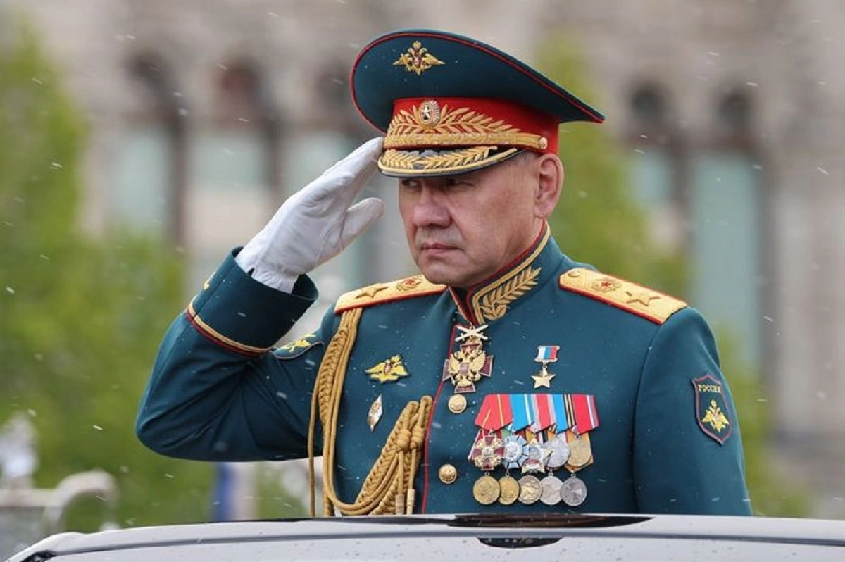 Russia War News: યુક્રેન યુદ્ધ વચ્ચે પુતિને બદલ્યા સંરક્ષણ પ્રધાન, હવે આ નેતાની મદદથી યુદ્ધ જીતવાનો પ્રયાસ કરશે 2 Russia War News: યુક્રેન યુદ્ધ વચ્ચે પુતિને બદલ્યા સંરક્ષણ પ્રધાન, હવે આ નેતાની મદદથી યુદ્ધ જીતવાનો પ્રયાસ કરશે https://www.pravinews.com/international-news/russia-vladimir-putin-replaces-defence-minister-sergei-shoigu-andrey-belousov-amid-recent-gains-against-ukraine-7933