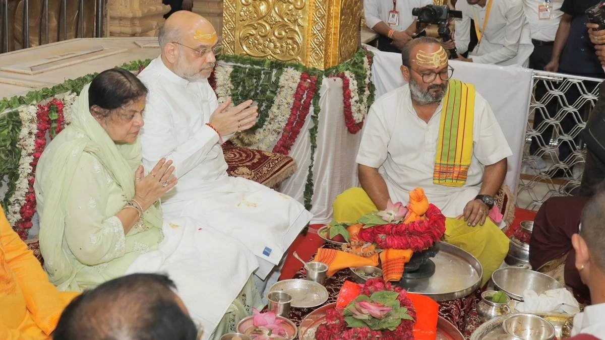 Gujarat News: પ્રથમ જ્યોતિર્લિંગના દર્શને આવ્યા અમિત શાહ, સોમનાથને ગણાવ્યું આવું પ્રતીક https://www.pravinews.com/gujarat-news/amit-shah-says-shri-somnath-is-a-symbol-of-the-pride-of-sanatan-culture-10332