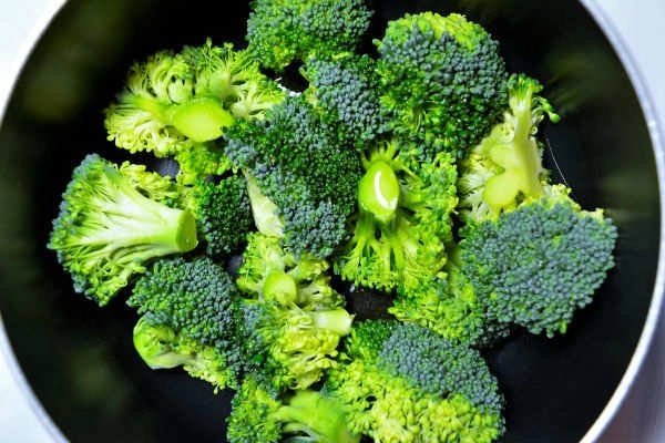 Broccoli Benefits: બ્રોકોલી ખાવાથી એક કે બે નહિ પણ મળશે આટલા બધા આશ્ચર્યજનક ફાયદાઓ, કરો આજે જ તેને તમારા આહારમાં સામેલ 3 Broccoli Benefits: બ્રોકોલી ખાવાથી એક કે બે નહિ પણ મળશે આટલા બધા આશ્ચર્યજનક ફાયદાઓ, કરો આજે જ તેને તમારા આહારમાં સામેલ https://www.pravinews.com/lifestyle/health-fitness/10-benefits-of-eating-broccoli-broccoli-khava-na-gajab-fayda-11828