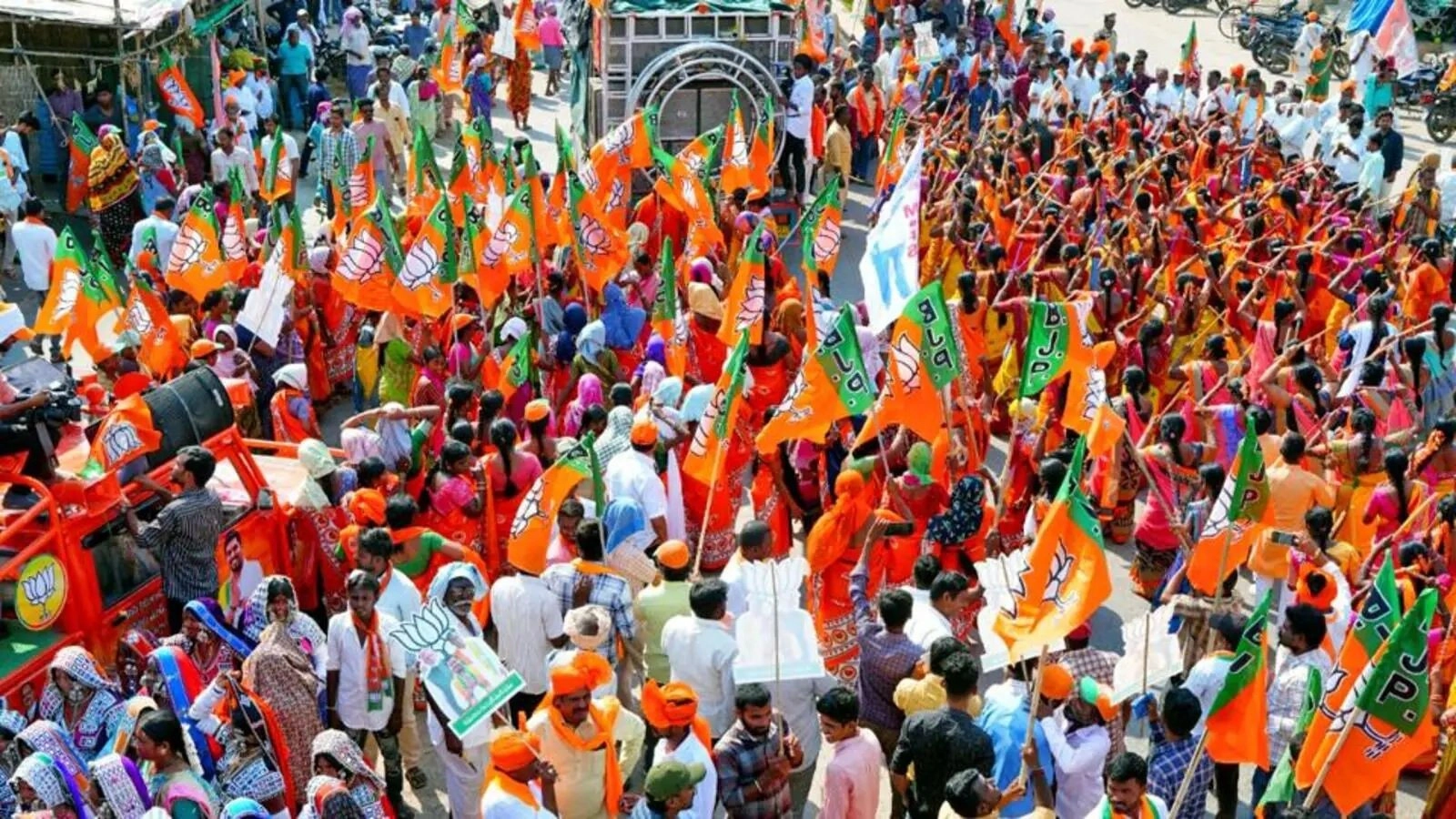 Loksabha Election Result 2024: મંડીમાં બોલિવૂડની ક્વીન કંગના રનૌત વગાડશે ભાજપનો ડંકો? 2 Loksabha Election Result 2024: મંડીમાં બોલિવૂડની ક્વીન કંગના રનૌત વગાડશે ભાજપનો ડંકો? https://www.pravinews.com/world-news-in-gujarati/loksabha-election-result-2024-will-bollywoods-queen-kangana-ranaut-play-bjps-dingo-in-mandi-10615