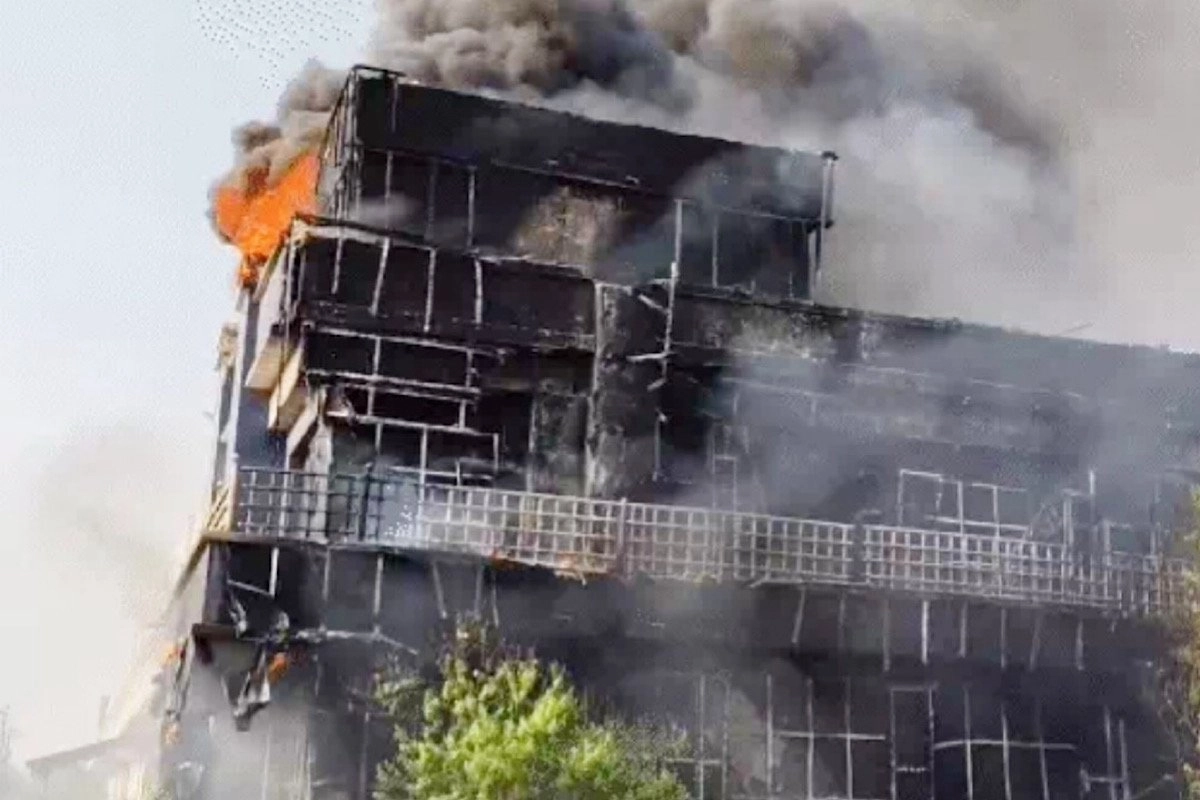 Balodabazar violence: બોલદા માર્કેટ હિંસા માં સરકાર કરી મોટી કાર્યવાહી, કલેક્ટર-એસપી સસ્પેન્ડ કરવામાં આવ્યા 3 Balodabazar violence: બોલદા માર્કેટ હિંસા માં સરકાર કરી મોટી કાર્યવાહી, કલેક્ટર-એસપી સસ્પેન્ડ કરવામાં આવ્યા https://www.pravinews.com/world-news-in-gujarati/big-action-in-balodabazar-violence-case-collector-and-sp-suspended-12439