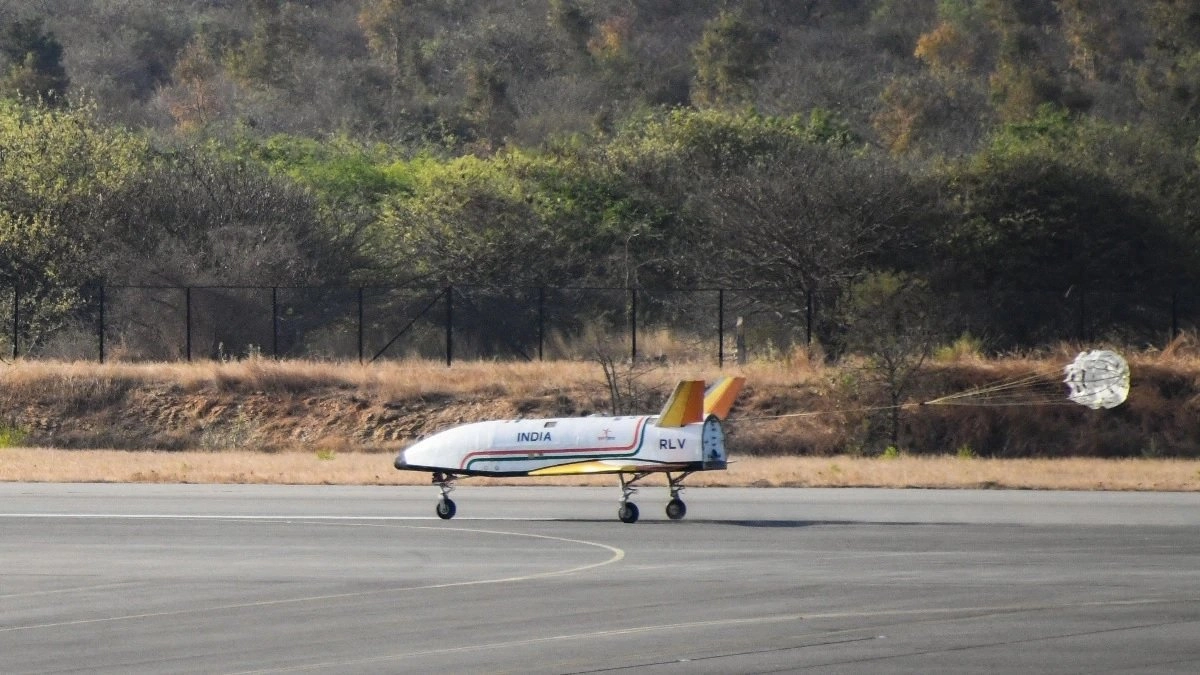 ISRO: ઈસરોના હાથ લાગી મોટી સફળતા, પવન વચ્ચે RLV પુષ્પકનું સતત ત્રીજું સફળ લેન્ડિંગ 2 ISRO: ઈસરોના હાથ લાગી મોટી સફળતા, પવન વચ્ચે RLV પુષ્પકનું સતત ત્રીજું સફળ લેન્ડિંગ https://www.pravinews.com/world-news-in-gujarati/isro-make-history-again-rlv-pushpak-successful-third-time-landing-14489