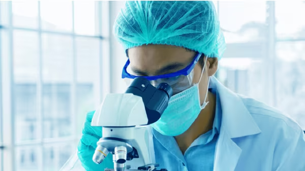 Stock Market : આ કંપનીના શેરે કરી જોરદાર શરૂઆત, NSE પર ખુલ્યો 31.5% પ્રીમિયમ સાથે https://www.pravinews.com/business/emcure-pharmaceuticals-share-price-makes-a-strong-debut-stock-opens-with-31-5-premium-at-rs-1-325-05-apiece-on-nse-18561