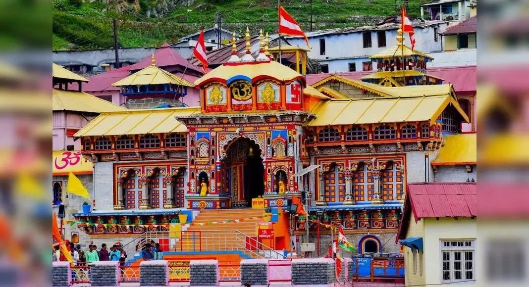 National News: ભારે વરસાદથી ચારધામ યાત્રા પર બ્રેક, કમિશનરે જારી કરી સૂચના https://www.pravinews.com/world-news-in-gujarati/garhwal-commissioner-issued-instructions-to-avoid-travel-on-char-dham-yatra-route-after-heavy-rain-alert-17892