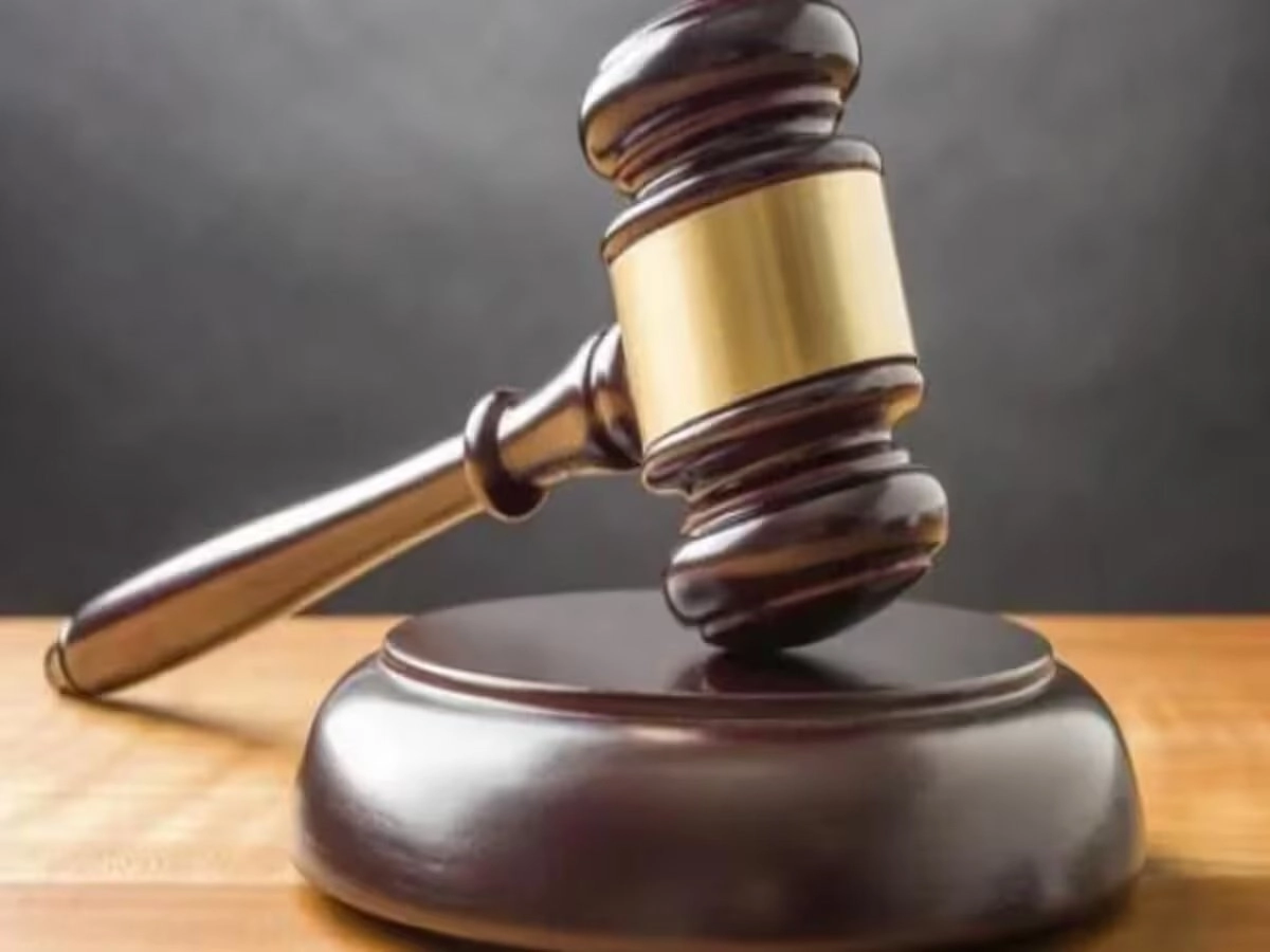 Telangana: જજના પરિવાર પર BRS સરકાર દરમિયાન નજર રાખવામાં આવી હતી 2 Telangana: જજના પરિવાર પર BRS સરકાર દરમિયાન નજર રાખવામાં આવી હતી https://www.pravinews.com/world-news-in-gujarati/police-claims-surveillance-kept-on-judge-family-during-brs-government-17517