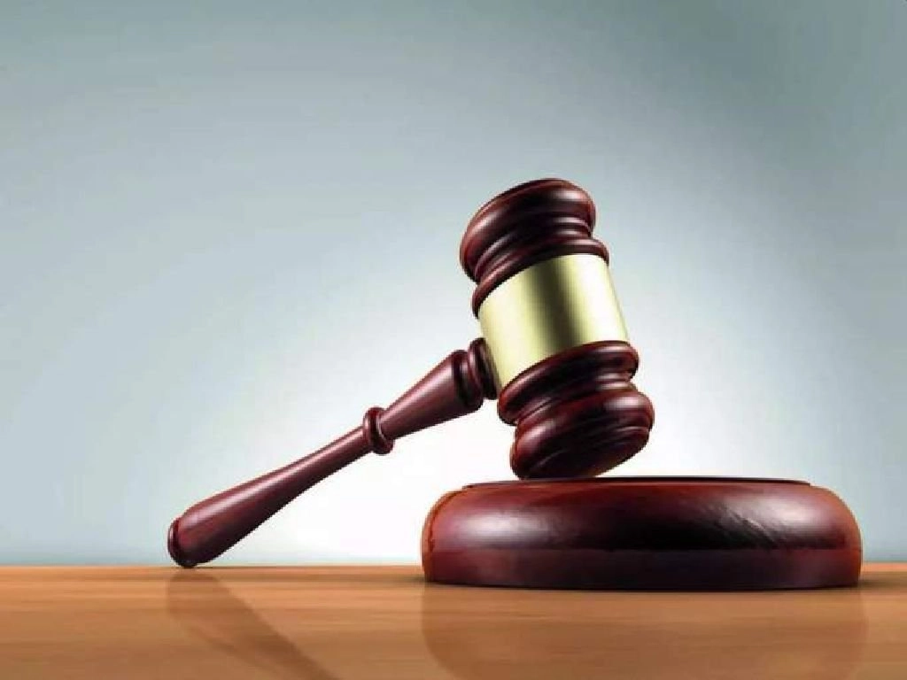 Telangana: જજના પરિવાર પર BRS સરકાર દરમિયાન નજર રાખવામાં આવી હતી 3 Telangana: જજના પરિવાર પર BRS સરકાર દરમિયાન નજર રાખવામાં આવી હતી https://www.pravinews.com/world-news-in-gujarati/police-claims-surveillance-kept-on-judge-family-during-brs-government-17517