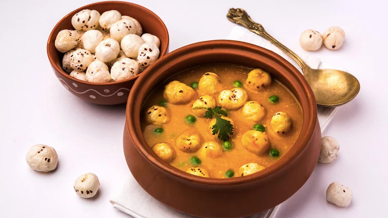 Makhana Curry: આ વાનગી લંચ માટે જ નહીં ડિનર માટે પણ પરફેક્ટ છે, ઝડપથી તૈયાર થઇ જાશે,નોંધી લો સરળ રેસીપી. https://www.pravinews.com/food/simple-and-easy-lunch-and-dinner-recipe-how-to-make-makhana-curry-33524