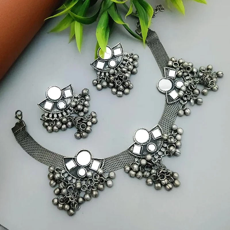 Mirror work jewelry : તમારા આઉટફિટ સાથે આ મિરર વર્ક જ્વેલરીને સ્ટાઈલ કરો, ડિઝાઈન જુઓ https://www.pravinews.com/lifestyle/fashion-news/mirror-work-latest-designs-jewellery-for-ganesh-utsav-2024-34428