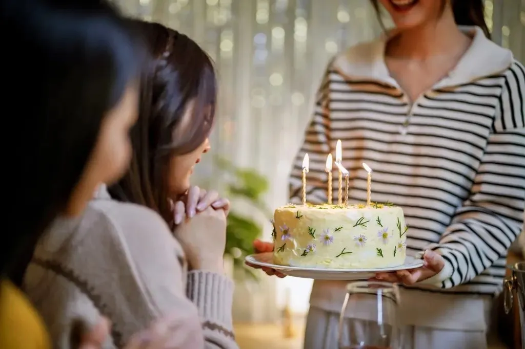 તમારા શ્રેષ્ઠ મિત્રને તેના જન્મદિવસ પર શુભેચ્છા પાઠવવા માંગો છો,તો અહીં સુંદર સંદેશ જુઓ. https://www.pravinews.com/lifestyle/story-happy-birthday-wishes-for-best-friend-41327