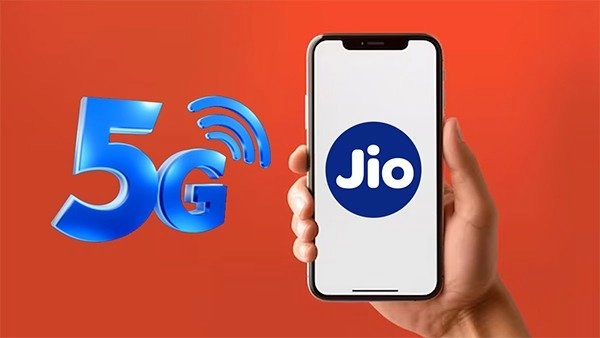 આ Jio રિચાર્જ પ્લાનમાં 9 થી વધુ OTT પ્લેટફોર્મનો આનંદ લો મફતમાં https://www.pravinews.com/technology/tech-guide-reliance-jio-most-affordable-recharge-plan-of-175-rupees-for-28-days-validity-36230