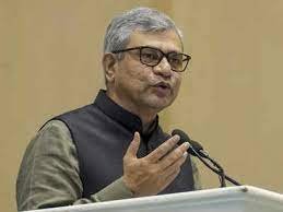 વંદે ભારત સ્લીપર ટ્રેનોના નિર્માણના વિલંબ પર રેલ્વે મંત્રીએ તોડ્યું મૌન , જણાવ્યું આ કારણ https://www.pravinews.com/world-news-in-gujarati/railway-minister-broke-his-silence-on-the-delay-in-the-construction-of-vande-bharat-sleeper-trains-61441