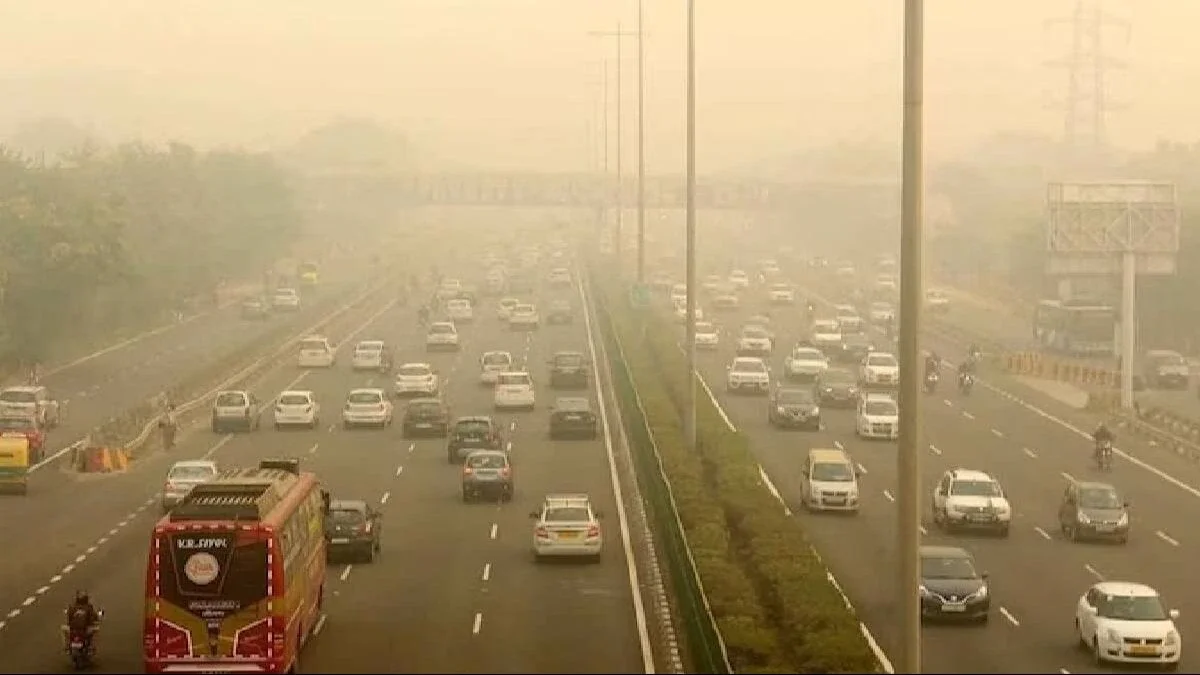 દિલ્હીમાં ઓફિસોને 50 ટકા ક્ષમતા પર કામ કરવાની સલાહ, જાણો નવા નિયમો. https://www.pravinews.com/world-news-in-gujarati/delhi-air-pollution-commission-for-air-quality-management-caqm-renotifies-grap-rules-for-different-stages-know-the-new-rules-ralbs-dskc-70456