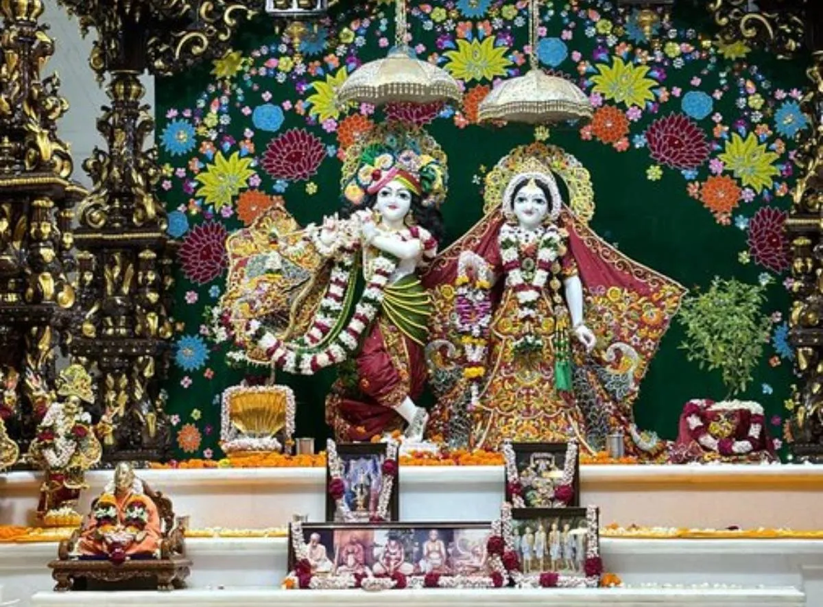 નવા વર્ષ પર મથુરાના આ મંદિરોની મુલાકાત લઈને 2025ની શરૂઆત કરી શકો છો. 2 નવા વર્ષ પર મથુરાના આ મંદિરોની મુલાકાત લઈને 2025ની શરૂઆત કરી શકો છો. https://www.pravinews.com/religion/astrology/happy-new-year-2025-start-your-day-with-darshan-in-these-temples-of-mathura-2-79292