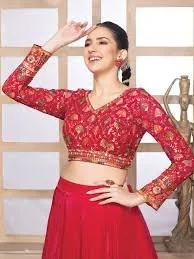 હેવી સાડીઓ સિમ્પલ બ્લાઉઝ સાથે સારી લાગશે, ડિઝાઈનર નહીં, દરેક વ્યક્તિ તેના વખાણ કરશે. https://www.pravinews.com/lifestyle/fashion-news/latest-simple-front-blouse-designs-for-heavy-saree-to-look-attractive-in-wedding-69130