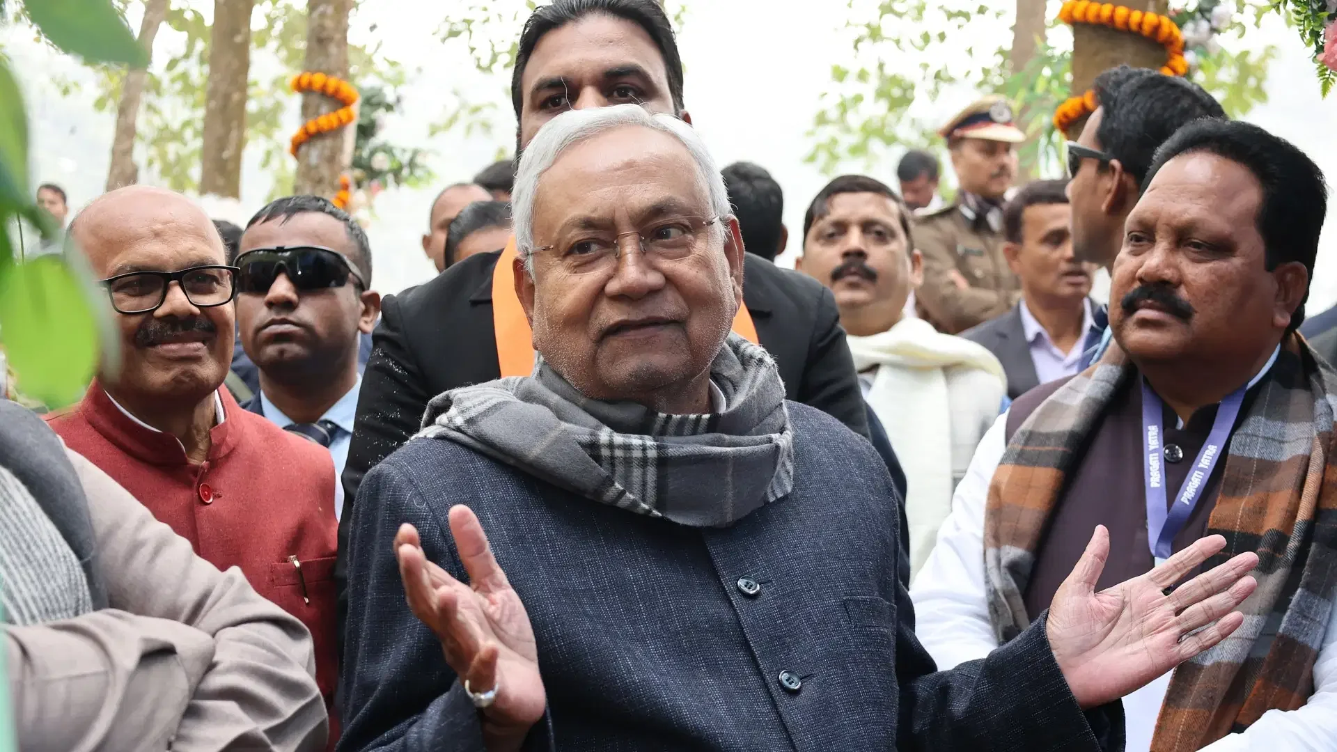 પૂર્ણિયામાં ખુશીના માહોલ વચ્ચે મુખ્યમંત્રી નીતિશે આપી અનેક ભેટો 2 પૂર્ણિયામાં ખુશીના માહોલ વચ્ચે મુખ્યમંત્રી નીતિશે આપી અનેક ભેટો https://www.pravinews.com/world-news-in-gujarati/poornia-purnia-news-cm-nitish-kumar-laid-the-foundation-stone-of-schemes-worth-rs-581-crore-96327