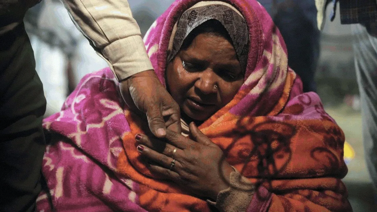 મહાકુંભમાં થયેલી ભાગદોડથી લઈને બીજા દિવસે બદલાતી પરિસ્થિતિ સુધી, જાણો પ્રયાગરાજમાં અત્યાર સુધી શું થયું છે? 4 મહાકુંભમાં થયેલી ભાગદોડથી લઈને બીજા દિવસે બદલાતી પરિસ્થિતિ સુધી, જાણો પ્રયાગરાજમાં અત્યાર સુધી શું થયું છે? https://www.pravinews.com/world-news-in-gujarati/complete-timeline-of-prayagraj-mahakumbh-stampede-sangam-nose-stampede-cm-yogi-know-all-updates-98161