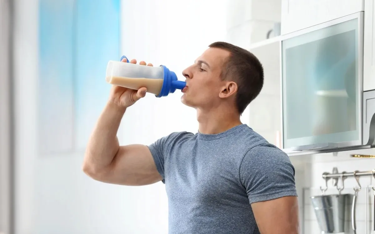 શું તમે પણ લો છો તમારી બોડી બનાવવા માટે પ્રોટીન શેક, તો જાણો તેના ગેરફાયદા 3 શું તમે પણ લો છો તમારી બોડી બનાવવા માટે પ્રોટીન શેક, તો જાણો તેના ગેરફાયદા https://www.pravinews.com/lifestyle/health-health-tips-protein-shake-beneficial-or-harmful-for-body-know-from-experts-83440