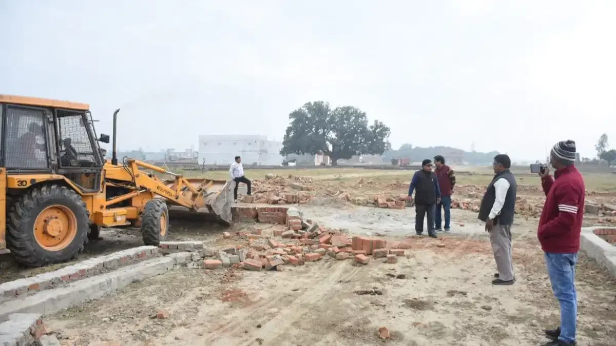 લખનૌમાં કિસાન પથ પાસે ગેરકાયદેસર પ્લોટિંગ પર બુલડોઝર ચલાવવામાં આવ્યું, LDA એ કાર્યવાહી કરી 3 લખનૌમાં કિસાન પથ પાસે ગેરકાયદેસર પ્લોટિંગ પર બુલડોઝર ચલાવવામાં આવ્યું, LDA એ કાર્યવાહી કરી https://www.pravinews.com/world-news-in-gujarati/bulldozer-runs-on-illegal-plotting-near-kisan-path-in-lucknow-lda-takes-action-106259