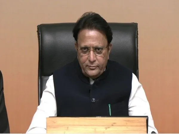 ગુજરાતે ફરી લખી વિકાસની નવી ગાથા! GDP માં આટલું મોટું યોગદાન આપ્યું https://www.pravinews.com/gujarat-news/gujarat-8-3-percent-big-contribution-to-india-gdp-industry-minister-balvantsinh-rajput-110272