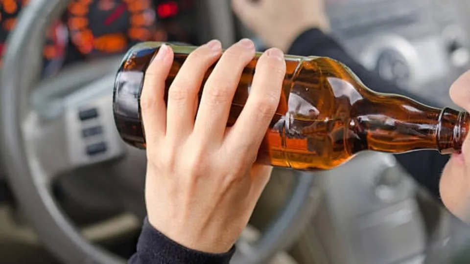 હિમાચલમાં દારૂ પીને વાહન ચલાવનારાઓને થશે સજા, સુખુ સરકારે ભર્યું આ પગલું https://www.pravinews.com/world-news-in-gujarati/himachal-police-warn-to-public-who-drink-and-drive-driving-license-will-be-cancelled-107264