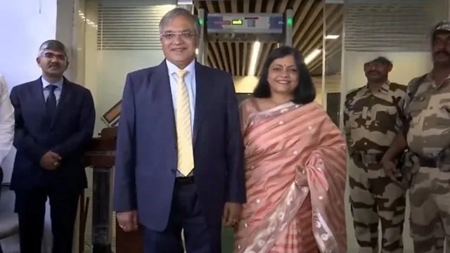 મુખ્ય ચૂંટણી કમિશનર જ્ઞાનેશ કુમારે કાર્યભાર સંભાળ્યો, કાર્યકાળ 26 જાન્યુઆરી 2029 સુધી રહેશે https://www.pravinews.com/world-news-in-gujarati/newly-appointed-chief-election-commissioner-gyanesh-kumar-takes-charge-of-the-office-106118