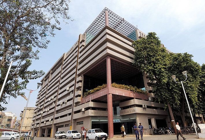 અમદાવાદ મ્યુનિસિપલ સ્કૂલ બોર્ડનો મોટો નિર્ણય, હવે 10મા ધોરણ સુધી મફત શિક્ષણ મળશે https://www.pravinews.com/gujarat-news/ahmedabad-news/ahmedabad-municipal-school-boards-big-decision-now-education-will-be-provided-free-till-10th-standard-115939