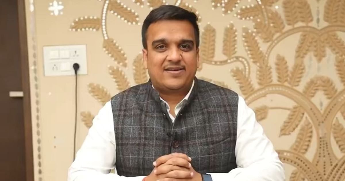 'લવ જેહાદના આરોપીઓને રસ્તાઓ પર પરેડ કરાવવામાં આવશે', બુલડોઝર પર પણ ગુજરાતના મંત્રી હર્ષ સંઘવીનું મોટું નિવેદન https://www.pravinews.com/gujarat-news/gujarat-minister-harsh-sanghavi-reaction-on-bulldozer-action-love-jihad-116178