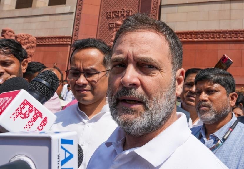 ‘મને બોલવા દેવામાં ન આવ્યો’, રાહુલ ગાંધીએ લોકસભા સ્પીકર પર મોટો આરોપ લગાવ્યો 2 ‘મને બોલવા દેવામાં ન આવ્યો’, રાહુલ ગાંધીએ લોકસભા સ્પીકર પર મોટો આરોપ લગાવ્યો https://www.pravinews.com/world-news-in-gujarati/rahul-gandhi-lok-sabha-speaker-om-birla-allegations-not-allowed-to-speak-congress-bjp-narendra-modi-118388