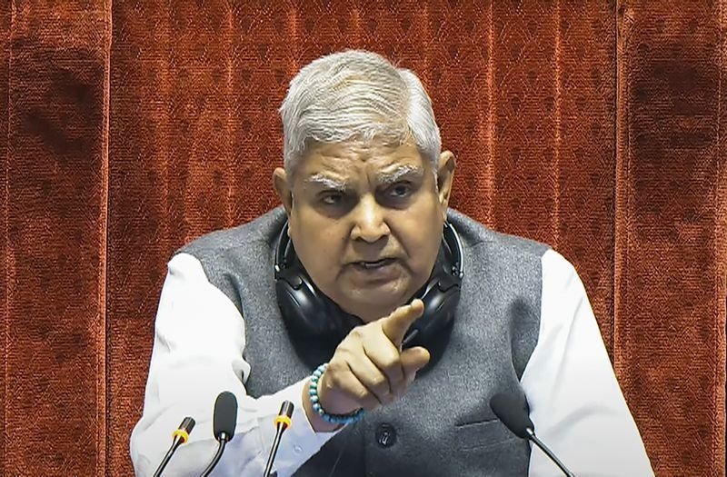 જગદીપ ધનખડે સર્વપક્ષીય બેઠક બોલાવી, ન્યાયાધીશના ઘરમાંથી રોકડ રકમની વસૂલાતના મુદ્દા પર ચર્ચા https://www.pravinews.com/world-news-in-gujarati/rajya-sabha-chair-jagdeep-dhankhar-calls-all-party-meet-to-discuss-cash-recovery-at-delhi-judge-house-118016