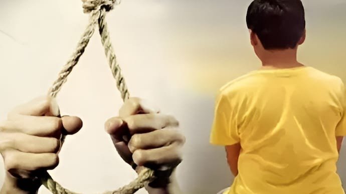 વિદ્યાર્થીઓની આત્મહત્યાના મામલામાં સુપ્રીમ કોર્ટની કાર્યવાહી, ટાસ્ક ફોર્સની રચના, જાણો શું કરશે કામ 3 વિદ્યાર્થીઓની આત્મહત્યાના મામલામાં સુપ્રીમ કોર્ટની કાર્યવાહી, ટાસ્ક ફોર્સની રચના, જાણો શું કરશે કામ https://www.pravinews.com/world-news-in-gujarati/supreme-court-formed-task-force-on-issue-of-rising-suicide-cases-among-students-117402