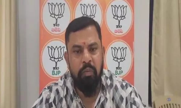 ભાજપના ધારાસભ્ય ટી રાજા સિંહના જીવને જોખમ, બુલેટપ્રૂફ કારનો ઉપયોગ કરવાની સલાહ https://www.pravinews.com/world-news-in-gujarati/telangana-police-asks-bjp-mla-raja-singh-to-use-bullet-proof-vehicle-116261