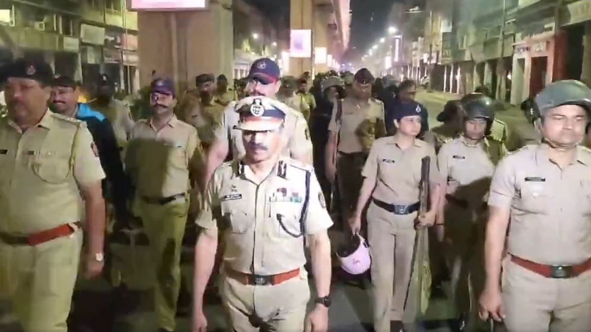 નહિ બચી શકે નાગપુરનો એક પણ ગુનેગાર, પોલીસ કમિશનરે આપ્યું આ મોટું નિવેદન 3 નહિ બચી શકે નાગપુરનો એક પણ ગુનેગાર, પોલીસ કમિશનરે આપ્યું આ મોટું નિવેદન https://www.pravinews.com/world-news-in-gujarati/will-not-even-a-single-rioter-of-nagpur-be-able-to-escape-police-commissioner-gave-big-statement-117874