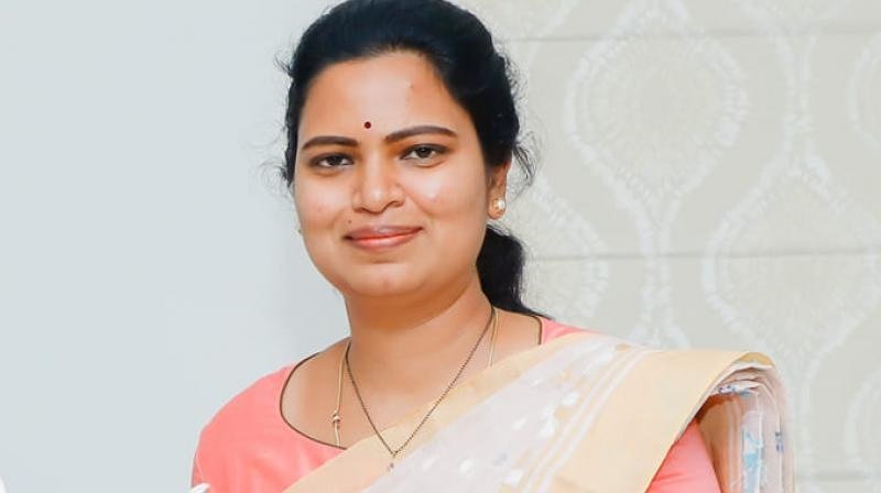 આંધ્રપ્રદેશમાં ACB ની કાર્યવાહી, YSRCP નેતા અને IPS અધિકારી સામે 'ખંડણી'નો કેસ દાખલ https://www.pravinews.com/world-news-in-gujarati/ysrcp-leader-vidadala-rajini-ips-officer-joshua-booked-for-extortion-117174