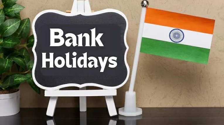 મે મહિનામાં બેંકો ક્યારે બંધ રહેશે? બેંક રજાઓની યાદી અહીં તપાસો https://www.pravinews.com/business/bank-holidays-in-may-2025-banks-closed-for-many-days-state-wise-rbi-list-public-holiday-123236