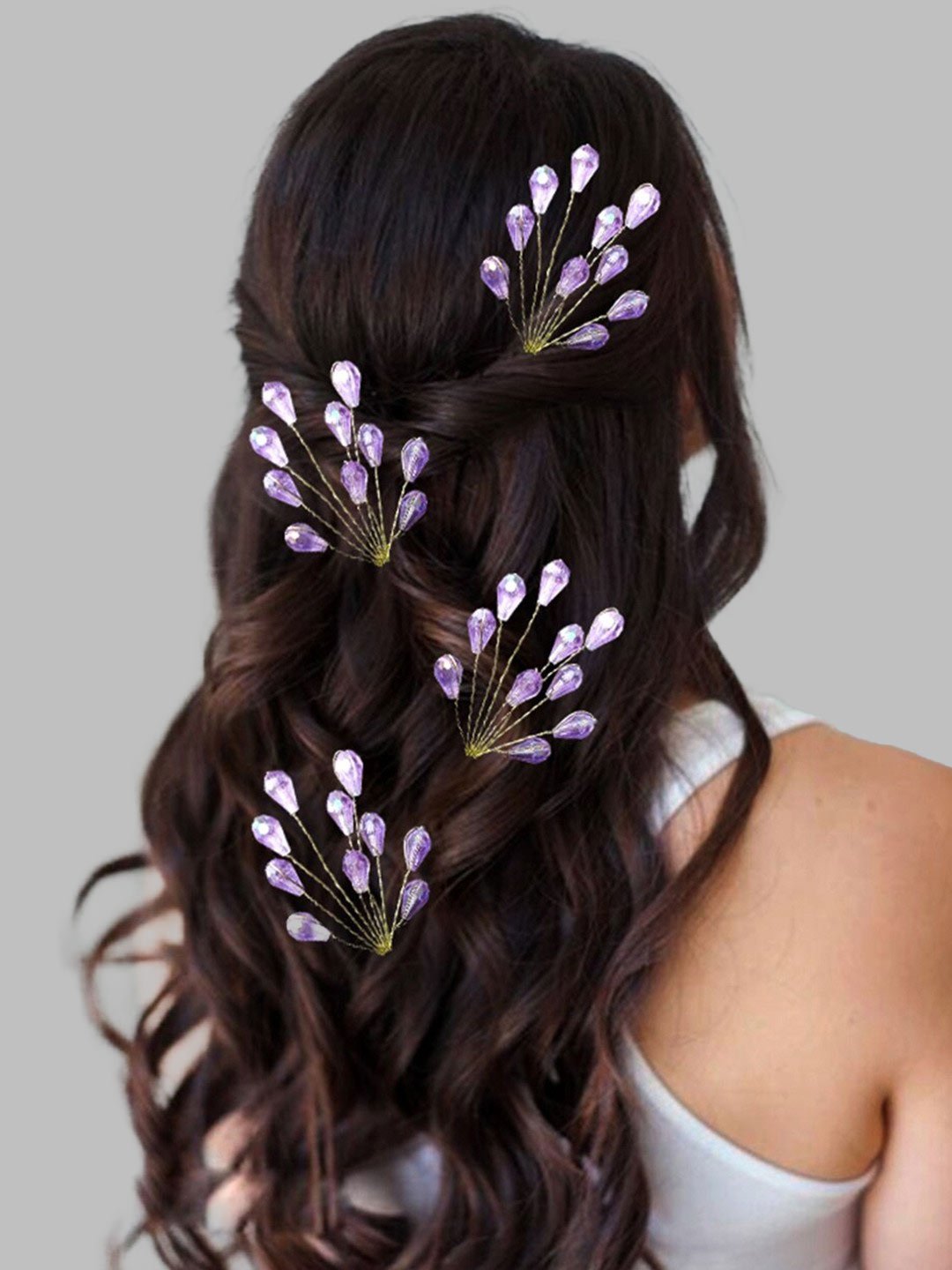 વાળની સુંદરતામાં વધારો કરશે આ 4 ડિઝાઈનર એસેસરીઝ, આ રીતે કરો ઉપયોગ https://www.pravinews.com/lifestyle/fashion-news/designer-4-hair-accessories-for-women-122685