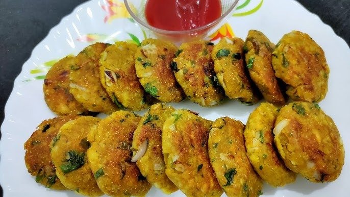 સાંજે થોડી ભૂખ લાગે તો બનાવો બનાના કટલેટ, નોંધી લો સરળ રેસીપી https://www.pravinews.com/food/easy-way-to-make-banana-cutlet-for-evening-snacks-121300