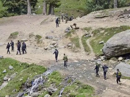 ગુજરાત સરકાર પાસે પાકિસ્તાનીઓ માટે ખાસ યોજના, 438 લોકોની યાદી તૈયાર કરી 2 ગુજરાત સરકાર પાસે પાકિસ્તાનીઓ માટે ખાસ યોજના, 438 લોકોની યાદી તૈયાર કરી https://www.pravinews.com/gujarat-news/gujarat-govt-special-plan-for-pakistanis-prepared-a-list-of-438-people-122744