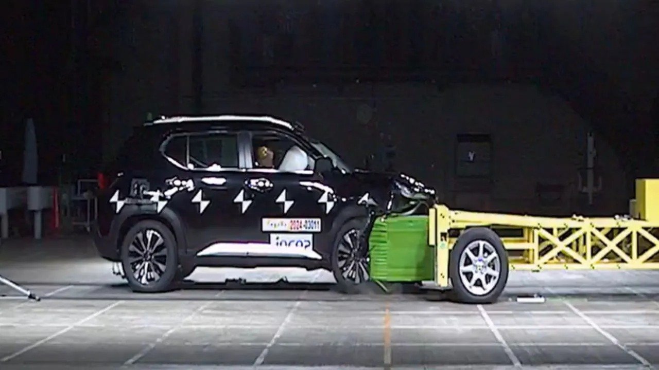 Honda Elevate એ અજાયબીઓ કરી, જાપાન NCAP માં 5-સ્ટાર સેફ્ટી રેટિંગ પ્રાપ્ત કર્યું 3 Honda Elevate એ અજાયબીઓ કરી, જાપાન NCAP માં 5-સ્ટાર સેફ્ટી રેટિંગ પ્રાપ્ત કર્યું https://www.pravinews.com/automobile/honda-elevate-achieved-5-star-crash-safety-rating-in-japan-ncap-test-know-details-121906