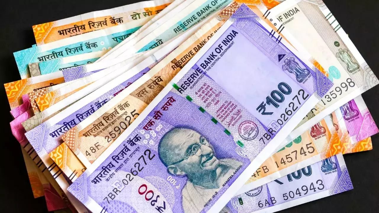 100 અને 200 રૂપિયાની નોટો પર RBIનો નવો આદેશ, બેંક અધિકારીઓમાં ખળભળાટ https://www.pravinews.com/business/rbi-orders-banks-and-nbfc-to-stock-more-rs-100-and-200-notes-in-atm-123082