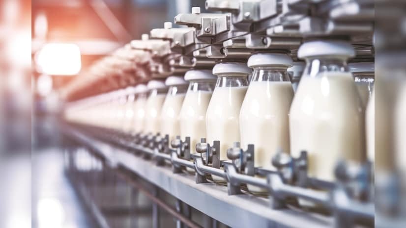 દૂધની આ કંપની ચાલી અમૂલ અને મધર ડેરીના રસ્તે, કર્યો ભાવ વધારો https://www.pravinews.com/business/this-milk-company-followed-the-path-of-amul-and-mother-dairy-increased-prices-123465