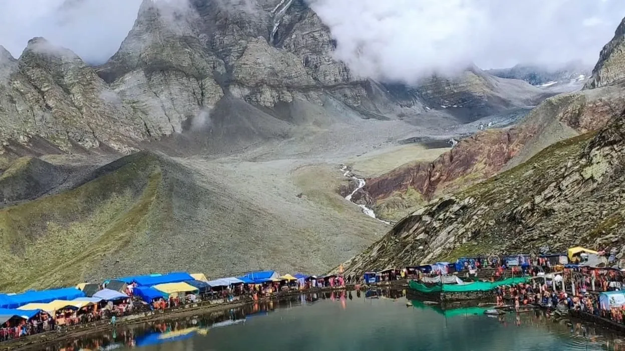 કૈલાસ માનસરોવરની યાત્રા ક્યારે અને કેવી રીતે કરવી? જાણો ખર્ચ અને મુસાફરી સાથે જોડાયેલી સંપૂર્ણ માહિતી 4 કૈલાસ માનસરોવરની યાત્રા ક્યારે અને કેવી રીતે કરવી? જાણો ખર્ચ અને મુસાફરી સાથે જોડાયેલી સંપૂર્ણ માહિતી https://www.pravinews.com/travel-news/kailash-mansarovar-yatra-registration-2025-dates-process-package-cost-details-124928