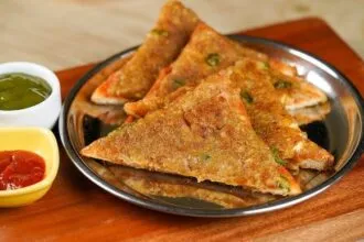 નાસ્તા માટે પરફેક્ટ છે પોટેટો ટોસ્ટ, અહીંથી નોંધો રેસિપી https://www.pravinews.com/food/how-to-make-soft-tasty-dahi-vada-recipe-at-home-in-gujarati-129938