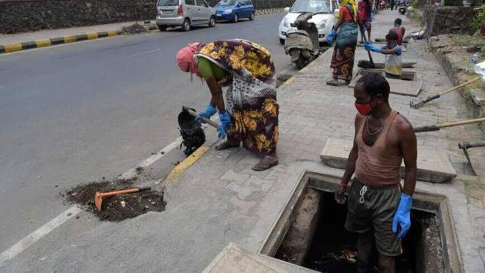 સુપ્રીમ કોર્ટે ગ્રેટર નોઈડા ઓથોરિટીને આપ્યો ઝટકો, 22 વર્ષ પછી 240 સફાઈ કર્મચારીઓને ફરીથી નોકરી પર રાખવામાં આવશે 3 સુપ્રીમ કોર્ટે ગ્રેટર નોઈડા ઓથોરિટીને આપ્યો ઝટકો, 22 વર્ષ પછી 240 સફાઈ કર્મચારીઓને ફરીથી નોકરી પર રાખવામાં આવશે https://www.pravinews.com/world-news-in-gujarati/supreme-court-greater-noida-authority-instructions-reinstatement-sanitation-workers-124054