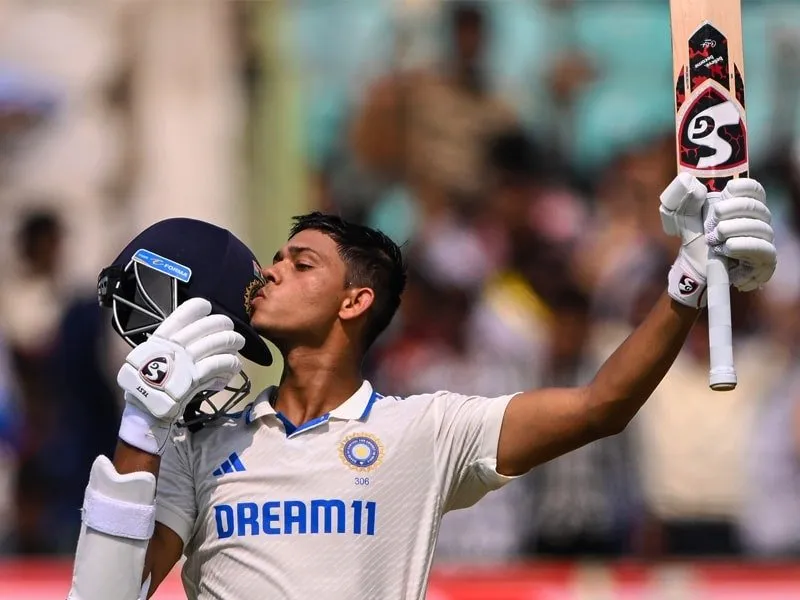 યશસ્વી જયસ્વાલ પાસે ઇતિહાસ રચવાની તક, એજબેસ્ટન ટેસ્ટ મેચમાં દ્રવિડ-સેહવાગનો રેકોર્ડ તોડી શકે છે https://www.pravinews.com/sports/yashasvi-jaiswal-has-a-chance-to-create-history-can-break-dravid-sehwags-record-in-edgbaston-test-match-127636