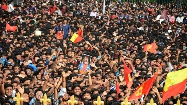 કર્ણાટક સ્ટેટ ક્રિકેટ એસોસિએશનના સેક્રેટરી અને ટ્રેઝરરનું રાજીનામું, બેંગલુરુ નાસભાગ કેસની નૈતિક જવાબદારી સ્વીકારી https://www.pravinews.com/sports/a-shankar-and-es-jairam-resign-as-secretary-and-treasurer-of-karnataka-state-cricket-association-126666