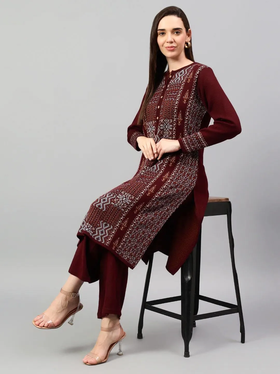 આ લેટેસ્ટ ડિઝાઈનનો કુર્તી પલાઝો સેટ ઓફિસમાં પહેરવા માટે છે બેસ્ટ https://www.pravinews.com/lifestyle/fashion-news/latest-kurti-palazzo-designs-for-office-look-126882