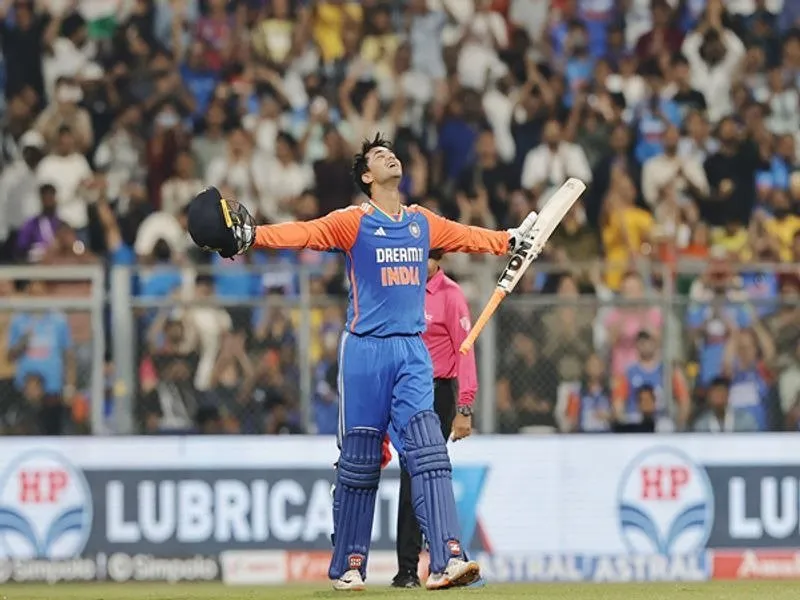 અભિષેક શર્માએ ઇતિહાસ રચ્યો, ICC રેન્કિંગમાં નંબર વન બેટ્સમેન બન્યો https://www.pravinews.com/sports/abhishek-sharma-creates-history-becomes-number-one-batsman-in-icc-rankings-128650